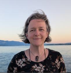 Dr. Aldona Wiacek